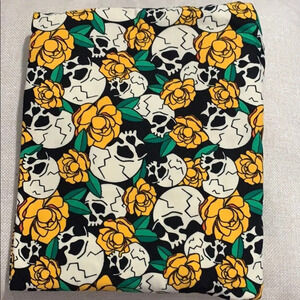 New! Women’s Lularoe skulls and yellow roses Halloween  leggings OS